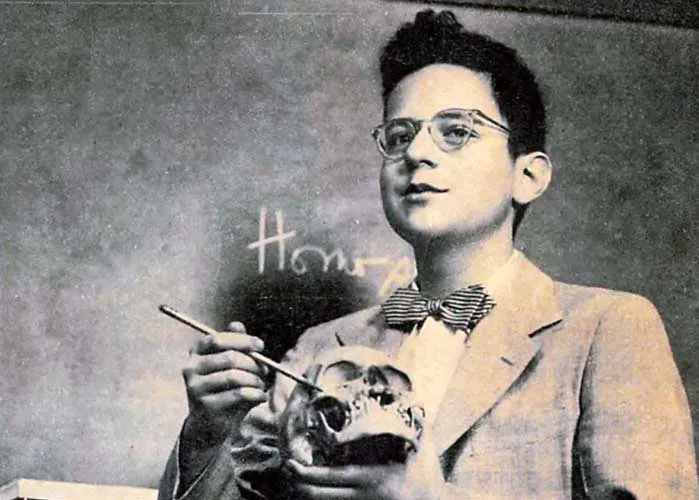 1952: Myron L Cohen, age 15, lectures on physical anthropology at Temple University, Philadelphia