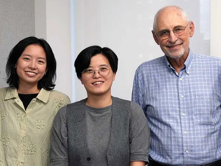 L–R: Lin King, Yáng Shuāng-zǐ, and Andrew J. Nathan