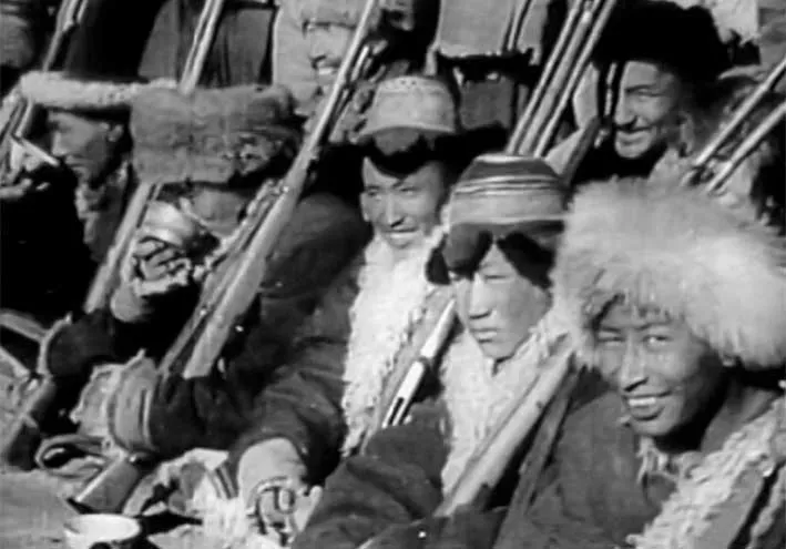 Scene from Zheng Junli's 1941 documentary "Long Live the Nations"