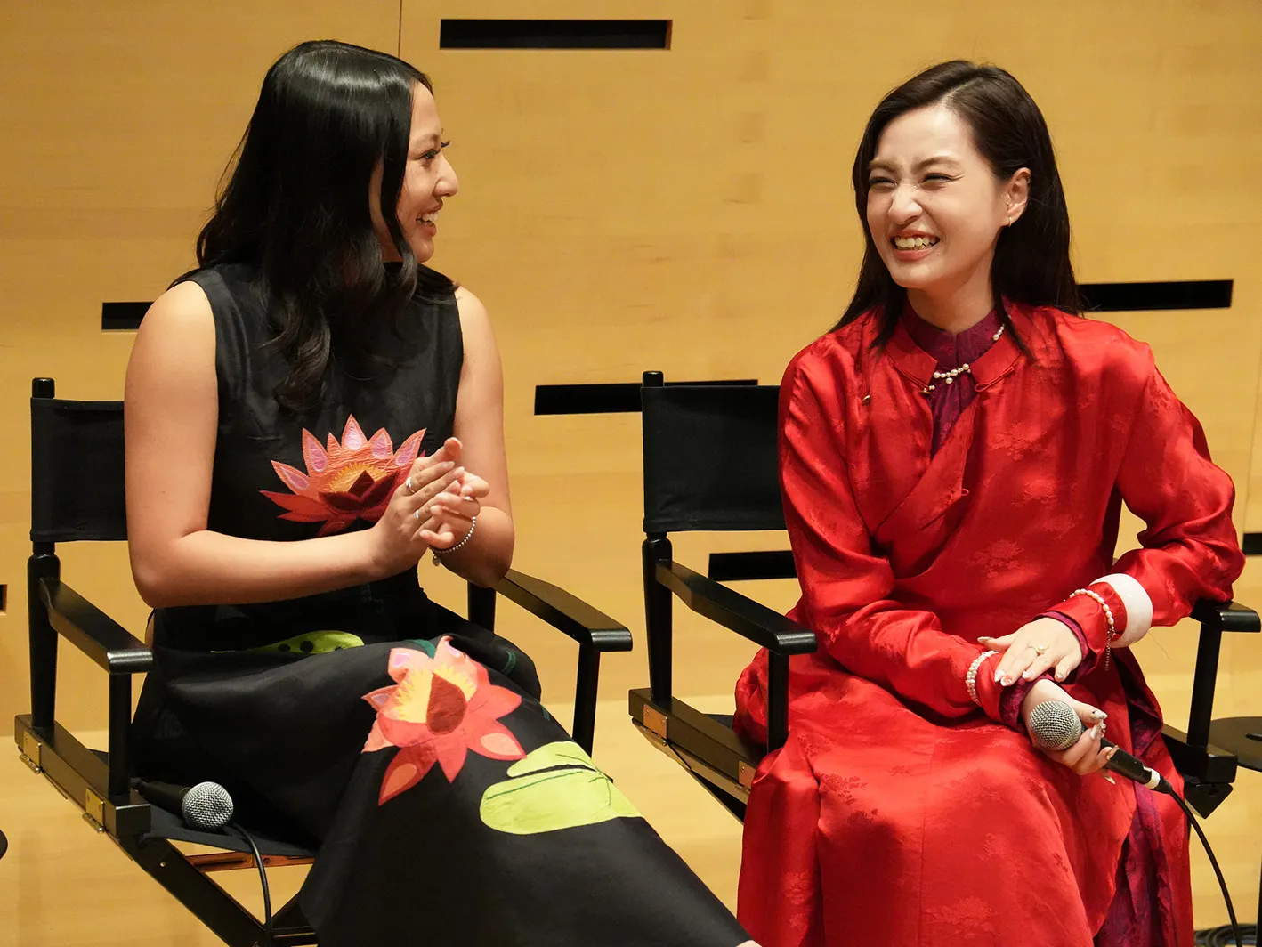 Director-producer Catherine T. Nguyen (L) and actress Nguyễn Lâm Thảo Tâm